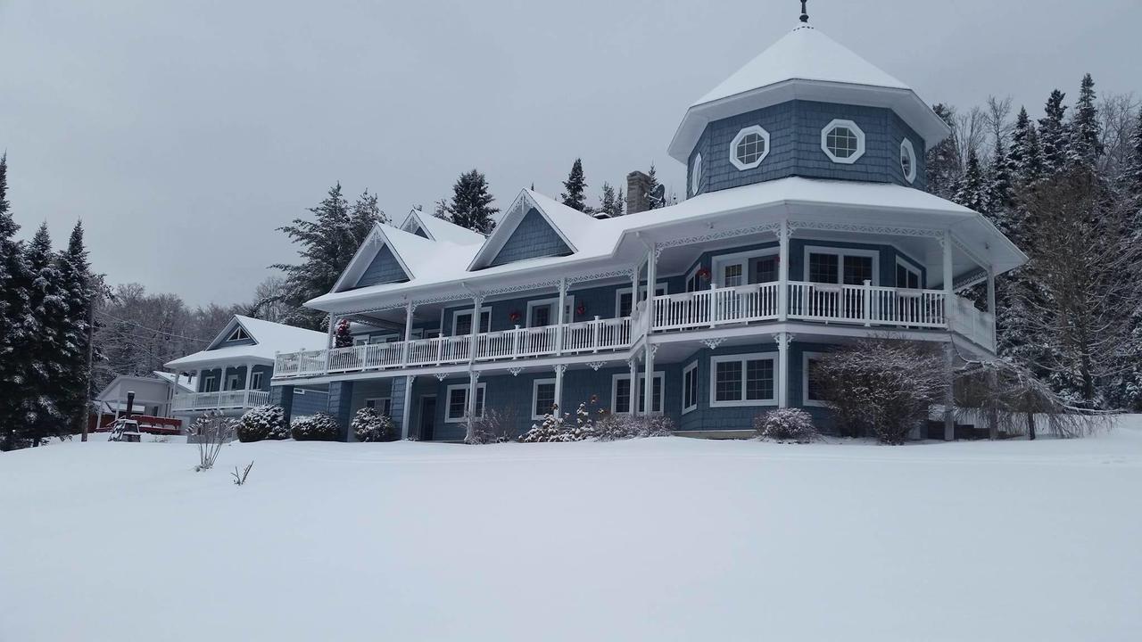 La Maison Bleue Du Lac Wallace Coaticook Buitenkant foto