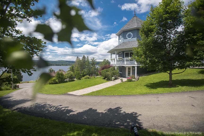 La Maison Bleue Du Lac Wallace Coaticook Buitenkant foto